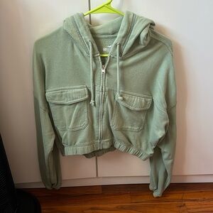 Hollister cargo cropped zip up